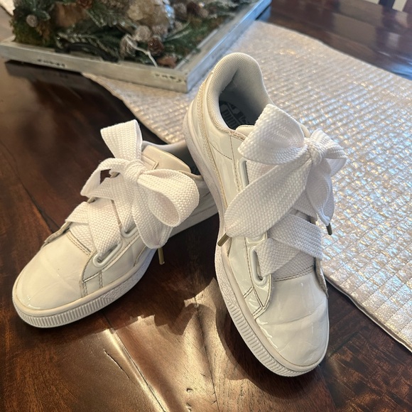 PUMA Basket Heart Patent Trainers - Picture 3 of 4